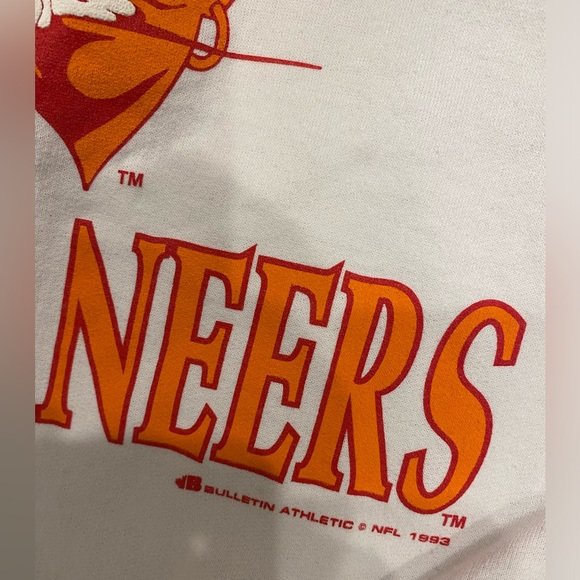 Vintage Tampa Bay Buccaneers Sweatshirt Crewneck Size XL NFL Made In Canada 1993 - Picture 7 of 9